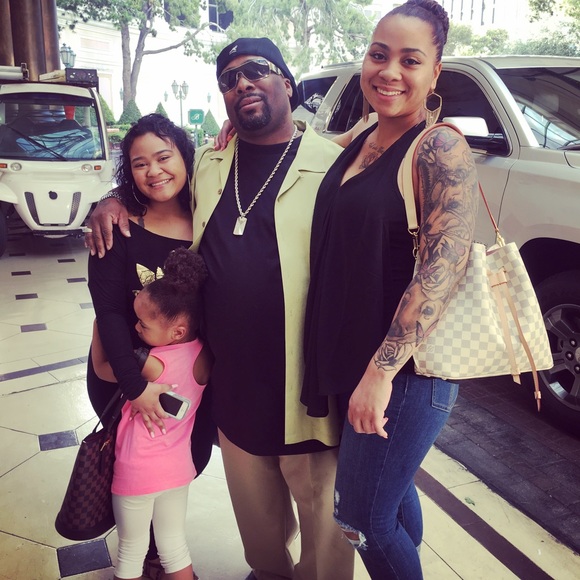 Meet your Posher, Britt - Picture 1 of 1